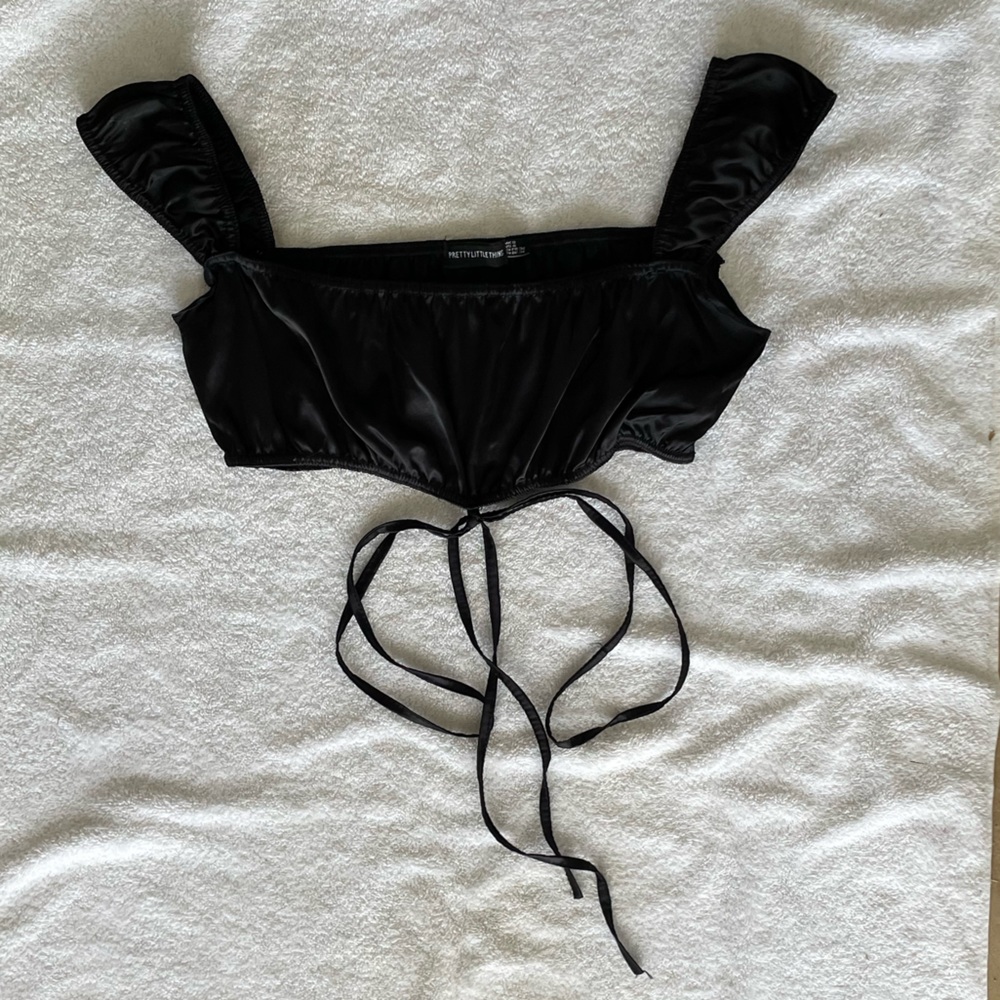 PrettyLittleThing Crop Top Satin Size US 4 Black